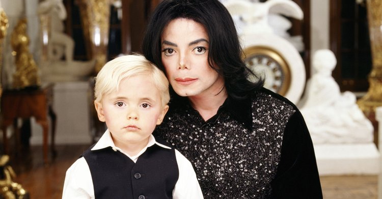 Michael Jackson and son Prince Jackson 2002 by Jonathan Exley